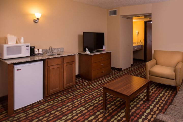 Room 16 of 82