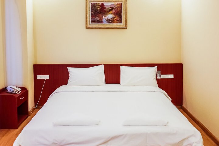 Room 40 of 77