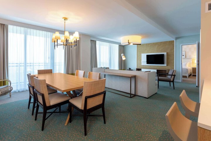 Room 27 of 125
