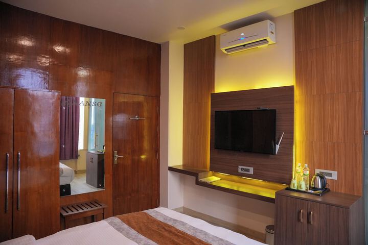 Room 15 of 58