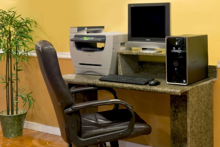 Business Center 13 of 15