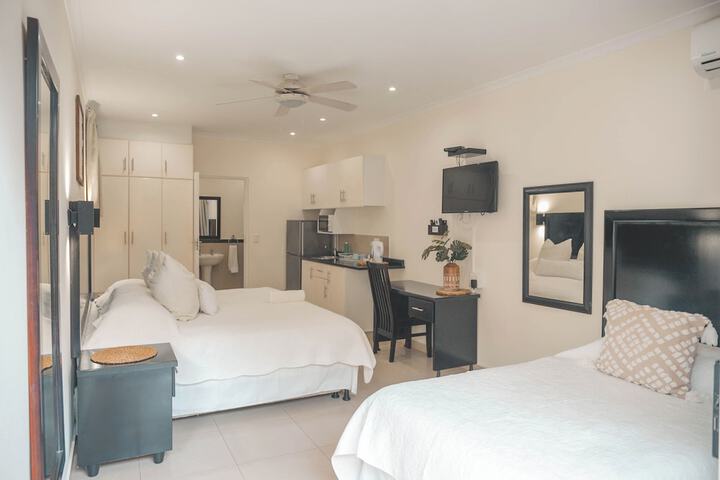 Room 2 of 38