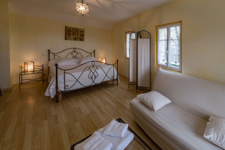 Room 4 of 36