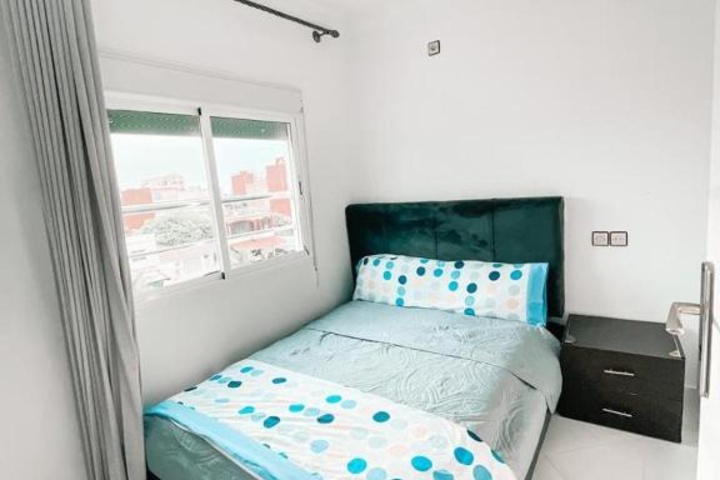 Room 5 of 9