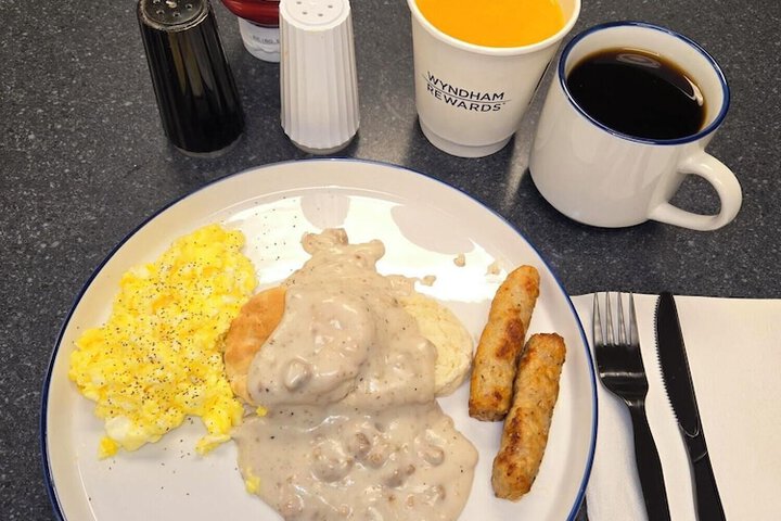 Breakfast/Coffee Service 64 of 77