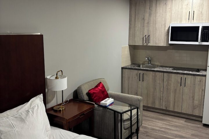 Room 5 of 17