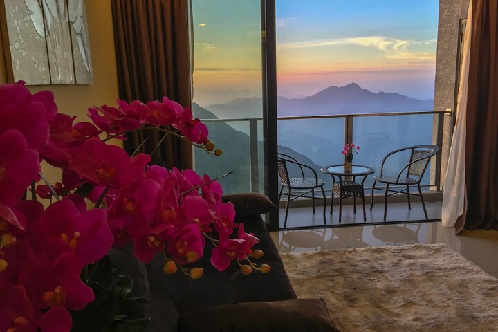 Sky DMont Suites