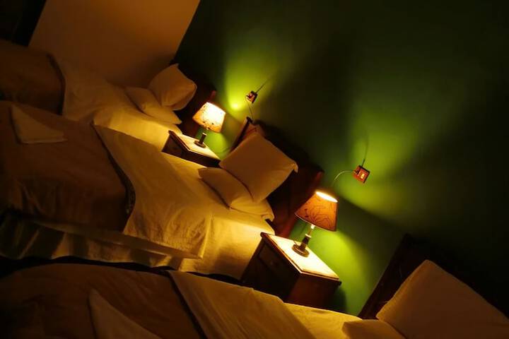 Room 4 of 17