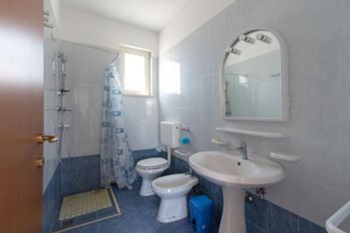 Room 2 of 19