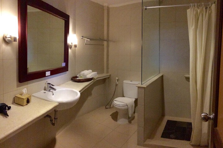Room 19 of 34
