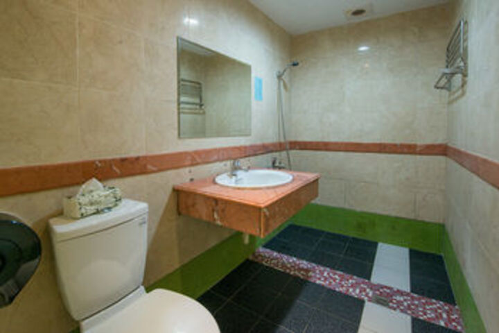 Room 3 of 39