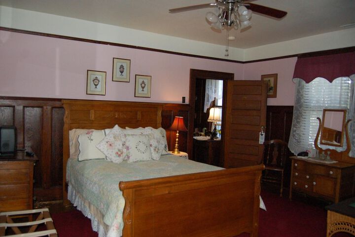 Room 13 of 23