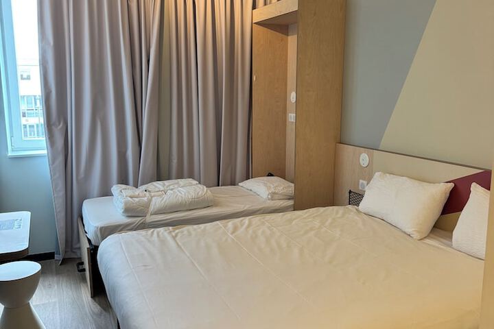 Room 13 of 47