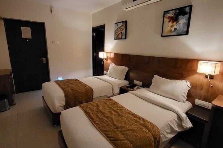 Room 26 of 54