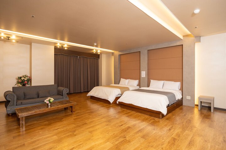 Room 19 of 23