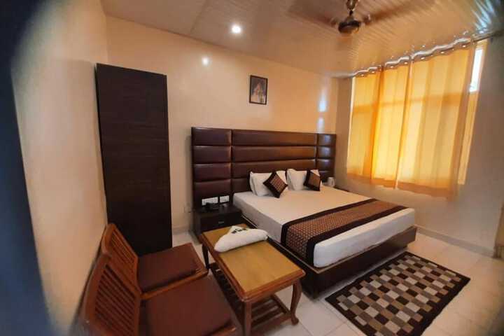 Room 10 of 56