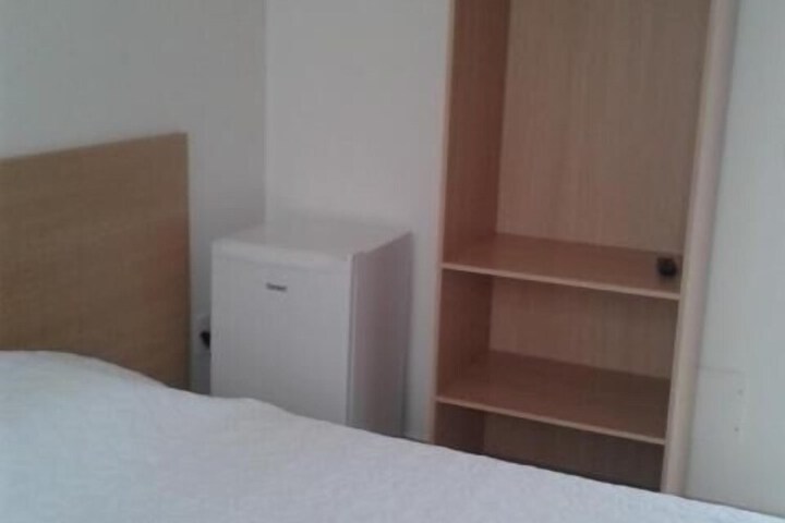 Room 14 of 40