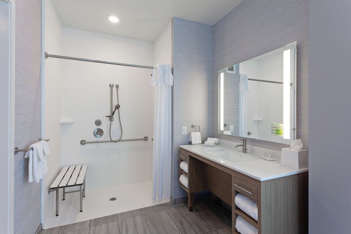 Bathroom shower