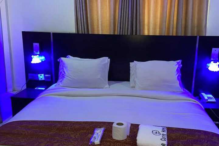 Room 3 of 22