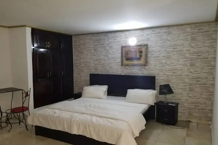Room 4 of 19