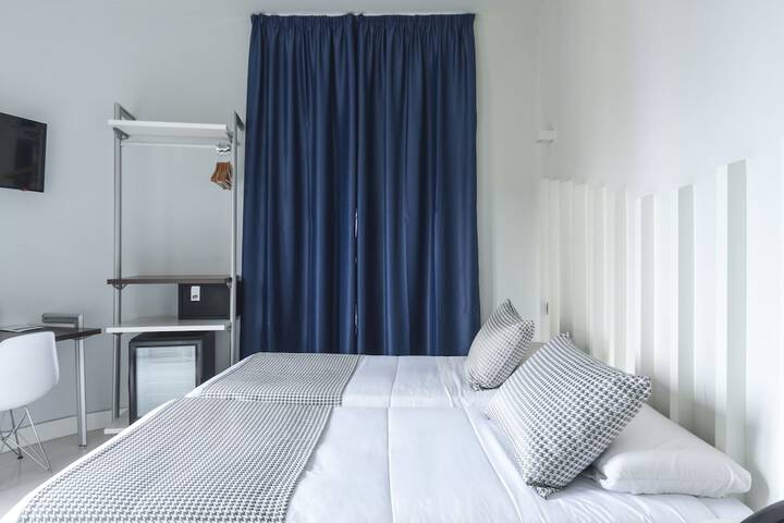 Room 2 of 30