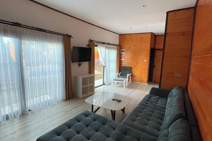Room 16 of 34
