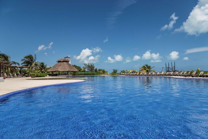 Pool 12 of 27