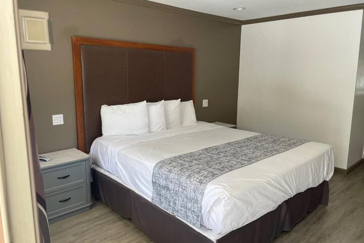 Room 7 of 15