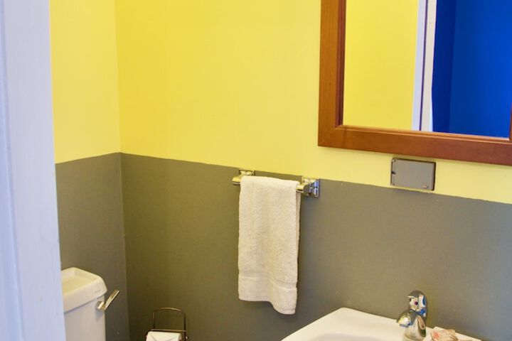 Room 83 of 96