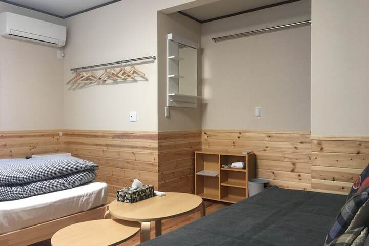 Room 6 of 46