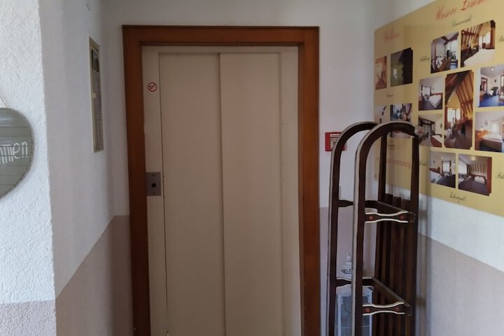 Hotel 2 of 71
