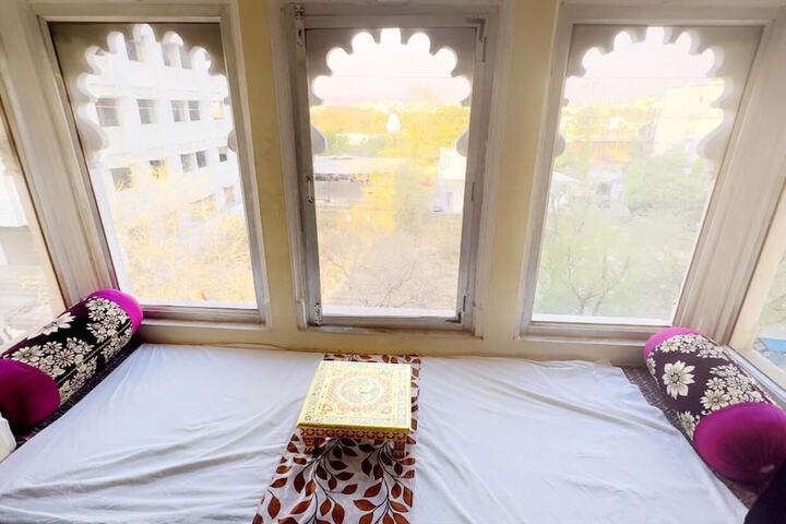 Room 8 of 15