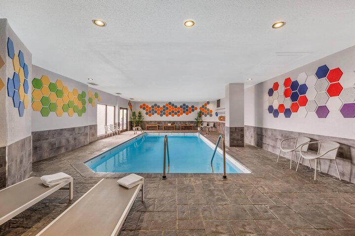 Pool 44 of 70