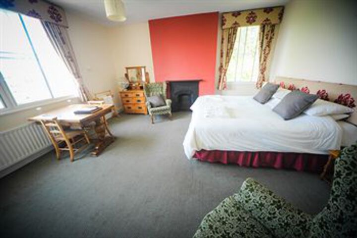 Room 11 of 21