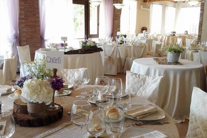 Dining 52 of 80
