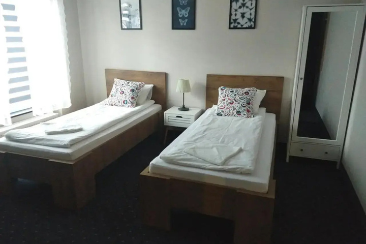Room 2 of 16