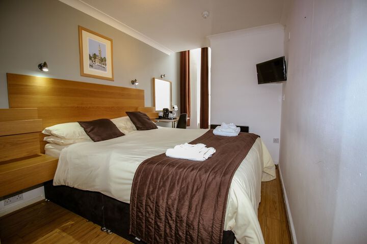 Room 15 of 65