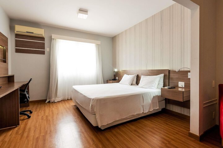 Room 28 of 81