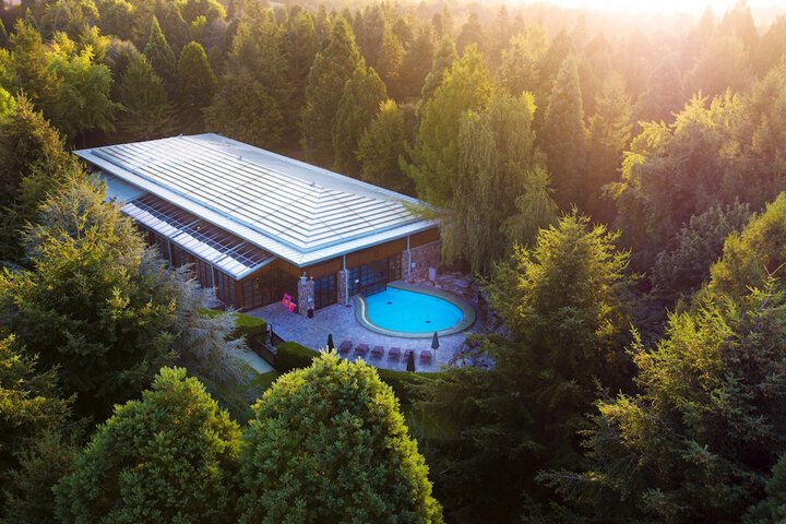 Hotel Pool