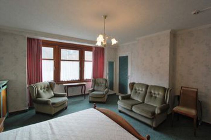 Room 3 of 12