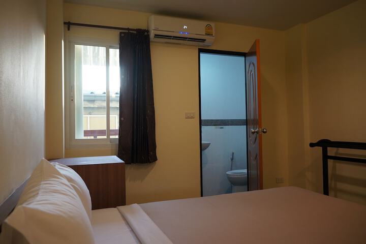 Room 27 of 115