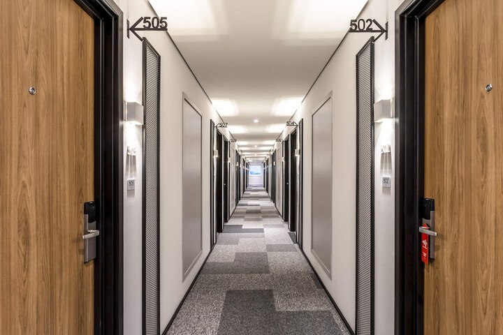 Room 5 of 42