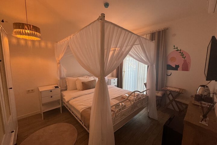 Room 90 of 184