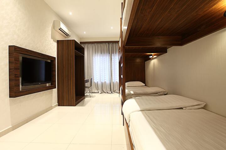 Room 12 of 41