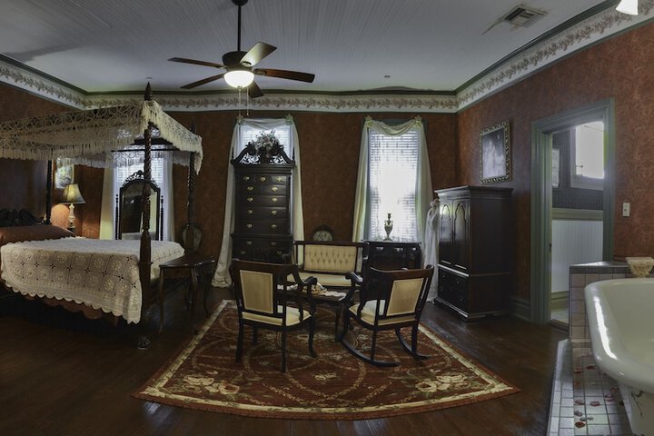 Room 5 of 52