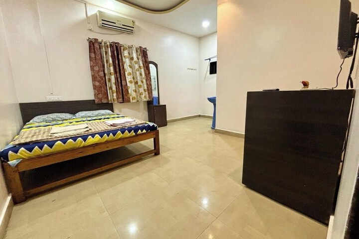 Room 8 of 47