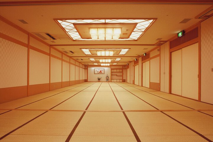 Room 28 of 32