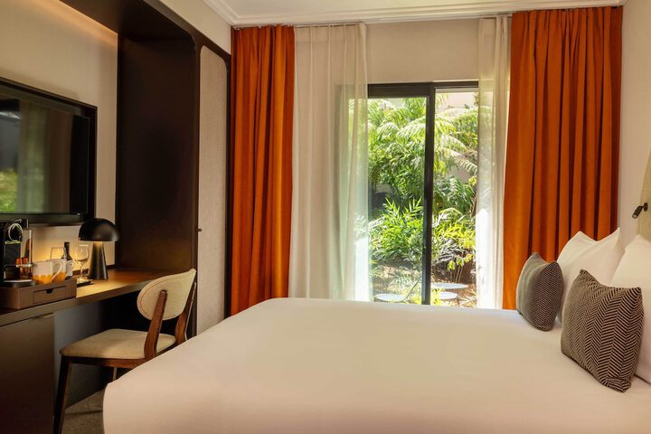Room 28 of 70