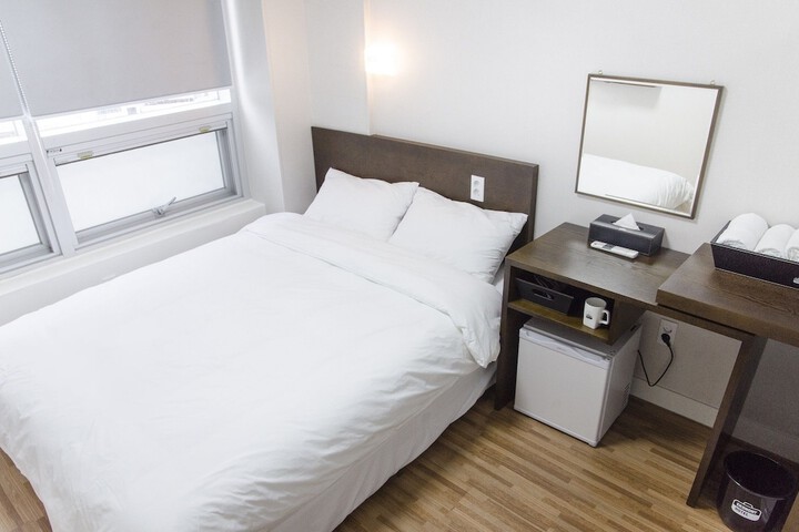 Room 10 of 81