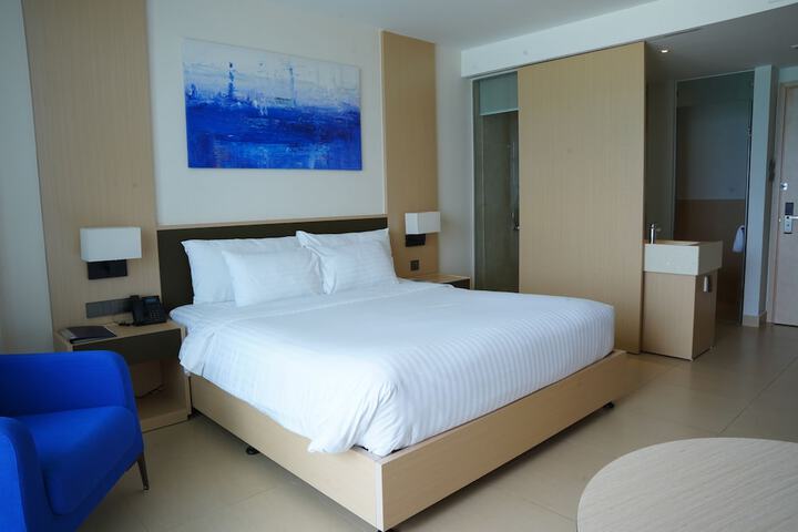 Room 19 of 46